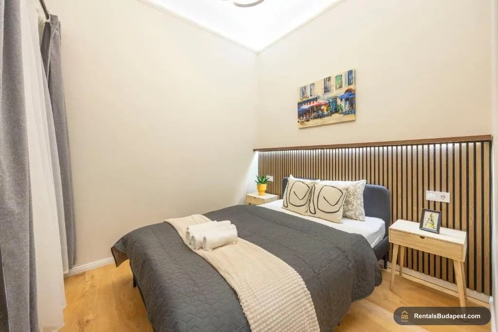 4-Bedroom Apartment for Sale – Izabella utca 77, Budapest VI