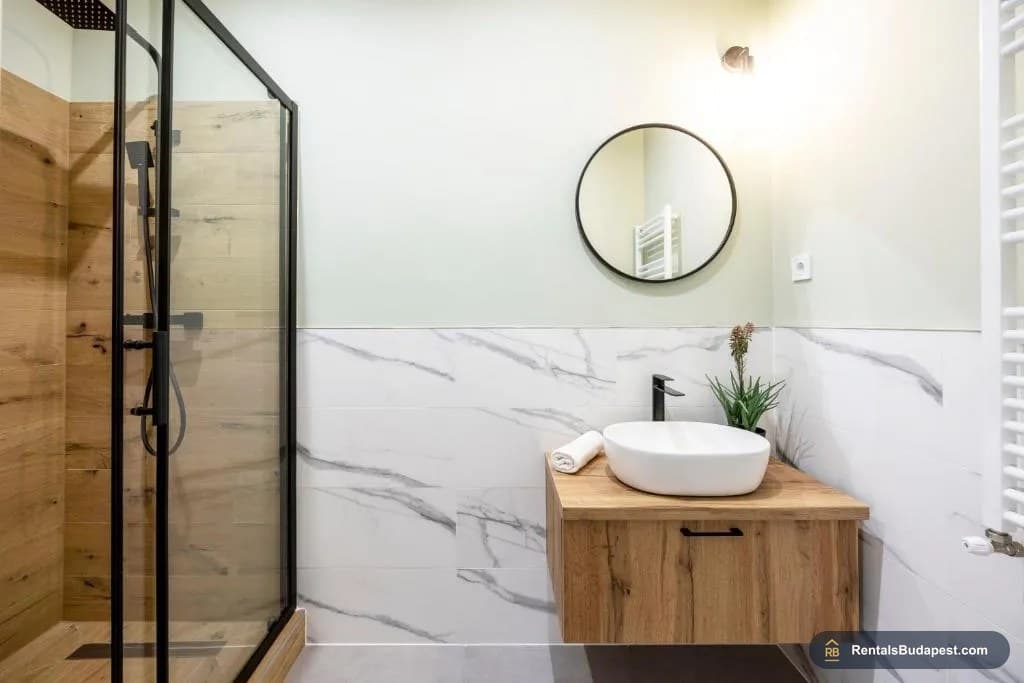 4-Bedroom Apartment for Sale – Izabella utca 77, Budapest VI