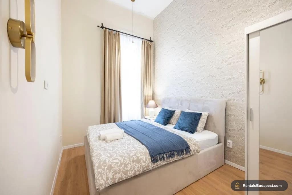 3-Bedroom Apartment for Sale – Teréz körút 8, Budapest VI