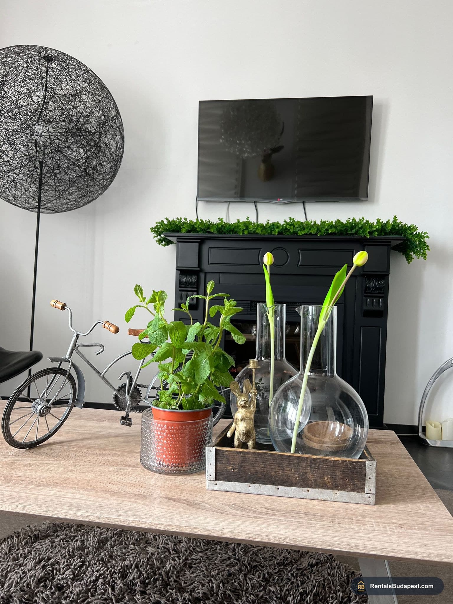  2-Bedroom Apartment for Rent – Madách Imre Square, Budapest VII
