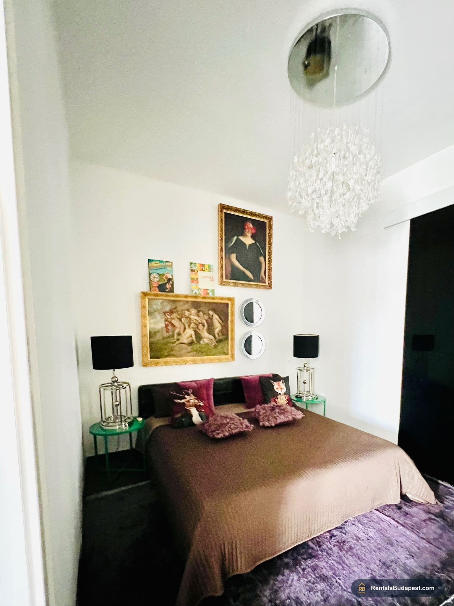  2-Bedroom Apartment for Rent – Madách Imre Square, Budapest VII