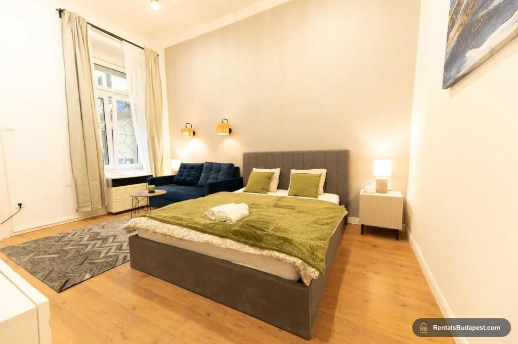 2-Bedroom Apartment for Sale - Mozsár utca 6, District VI