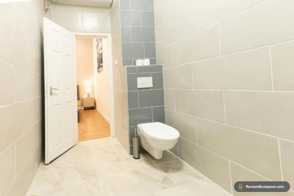 2-Bedroom Apartment for Sale - Mozsár utca 6, District VI