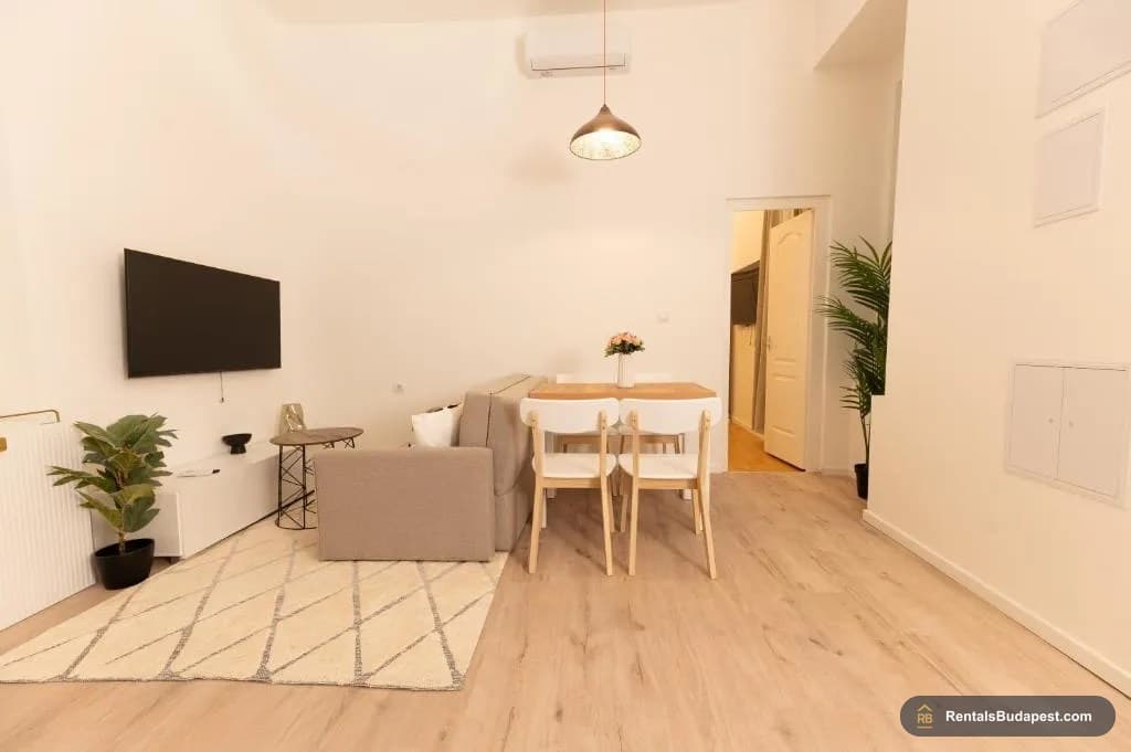 2-Bedroom Apartment for Sale - Mozsár utca 6, District VI
