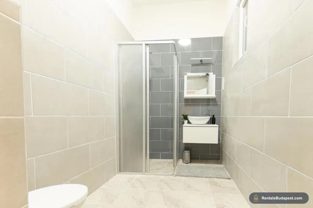 2-Bedroom Apartment for Sale - Mozsár utca 6, District VI