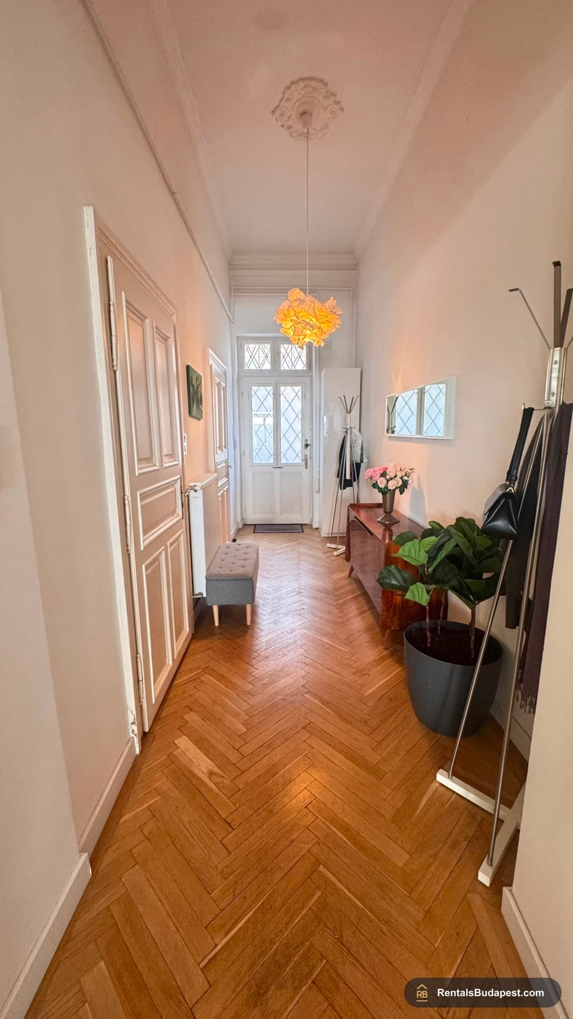 2-Bedroom Apartment for Rent - Petőfi Sándor Street, District V