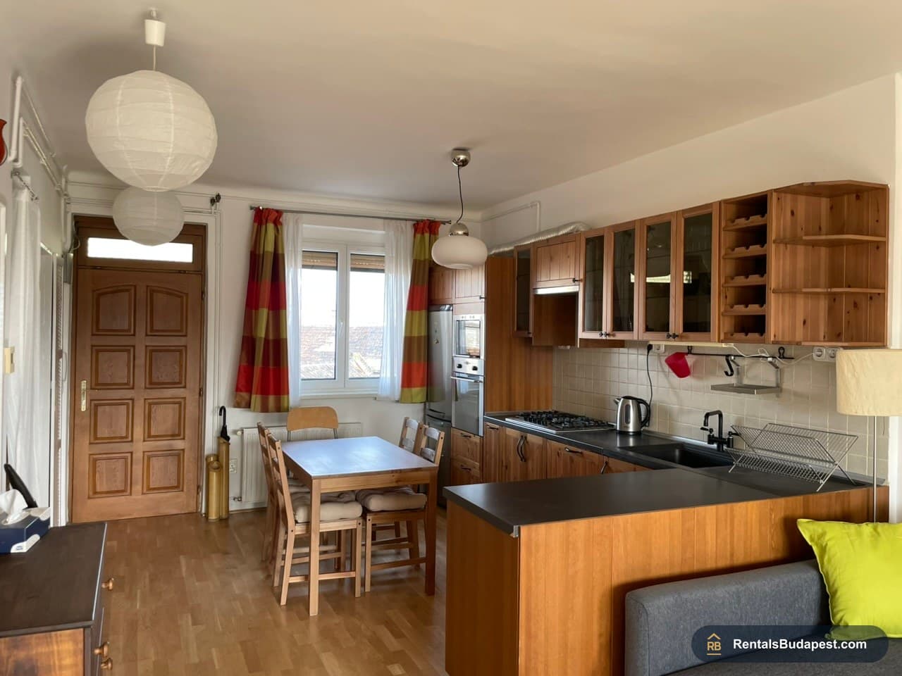 2-Bedroom Apartment for Rent in Böszörményi Street, District XII