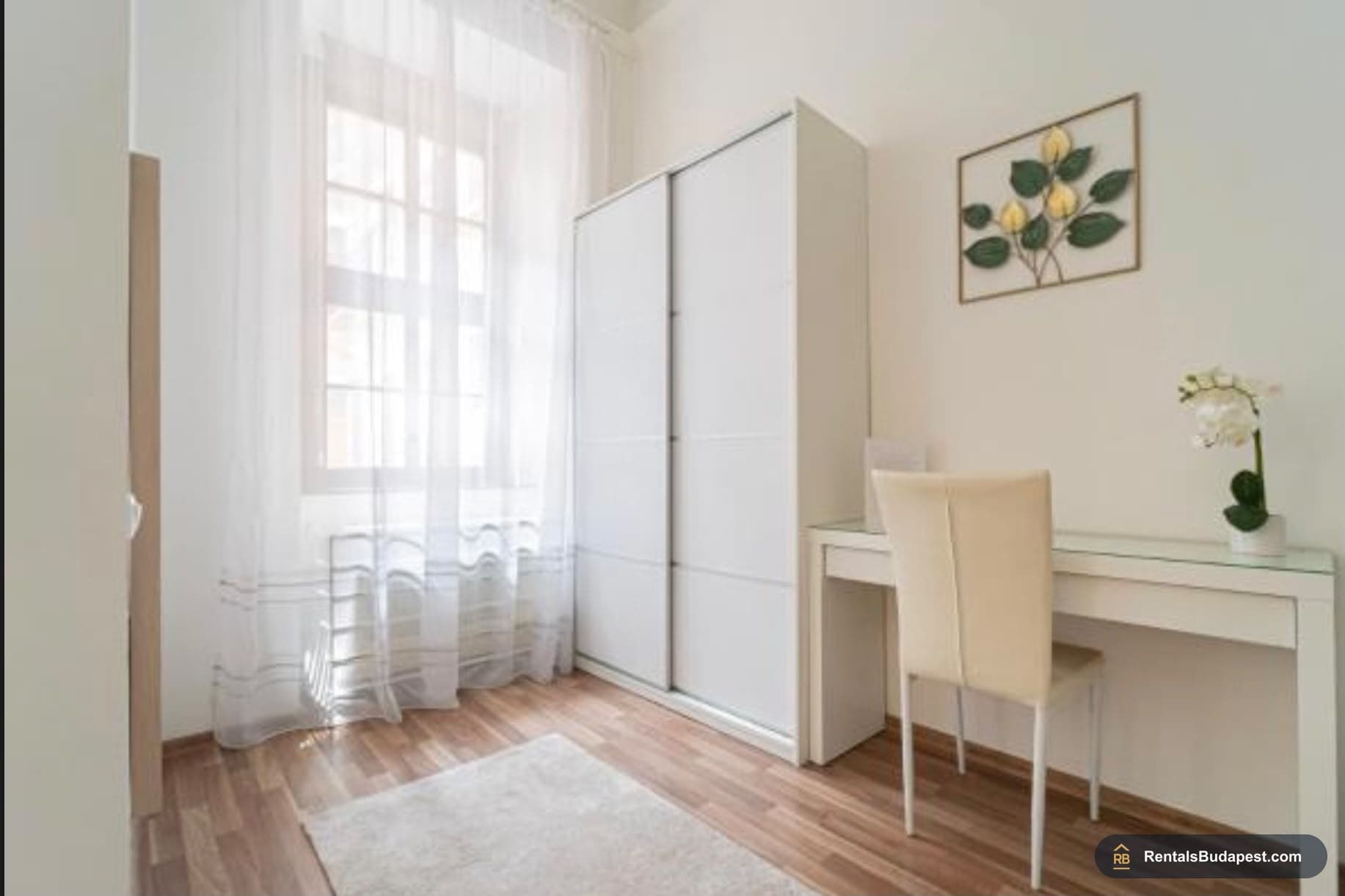 Elegant Furnished Apartment for Rent on Nádor Street – Budapest V