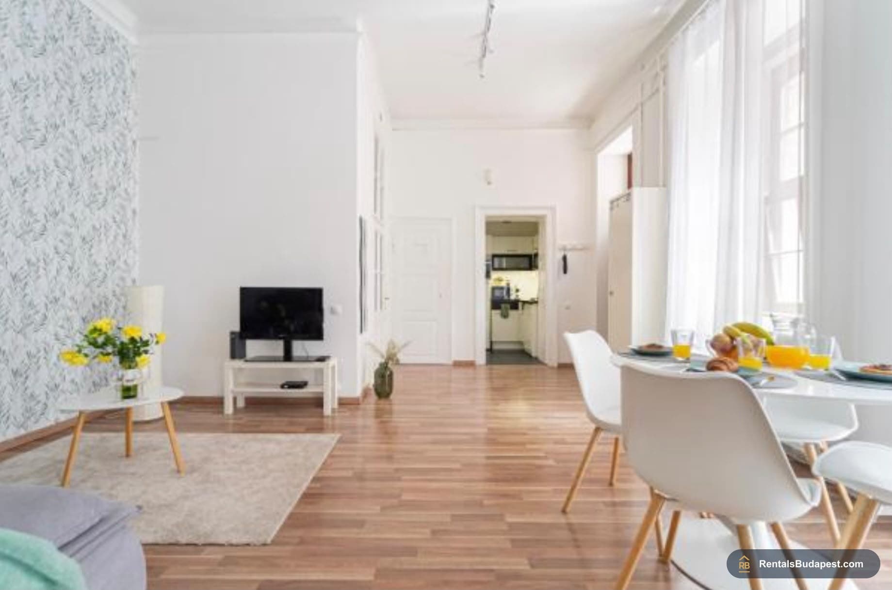 Elegant Furnished Apartment for Rent on Nádor Street – Budapest V