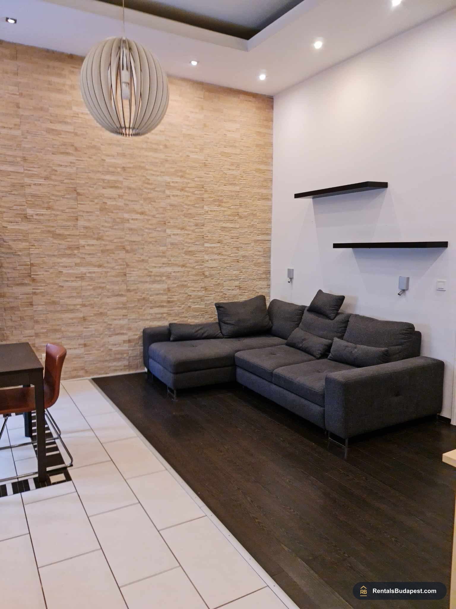 Apartment for Rent in Budapest District 5 | Hold utca