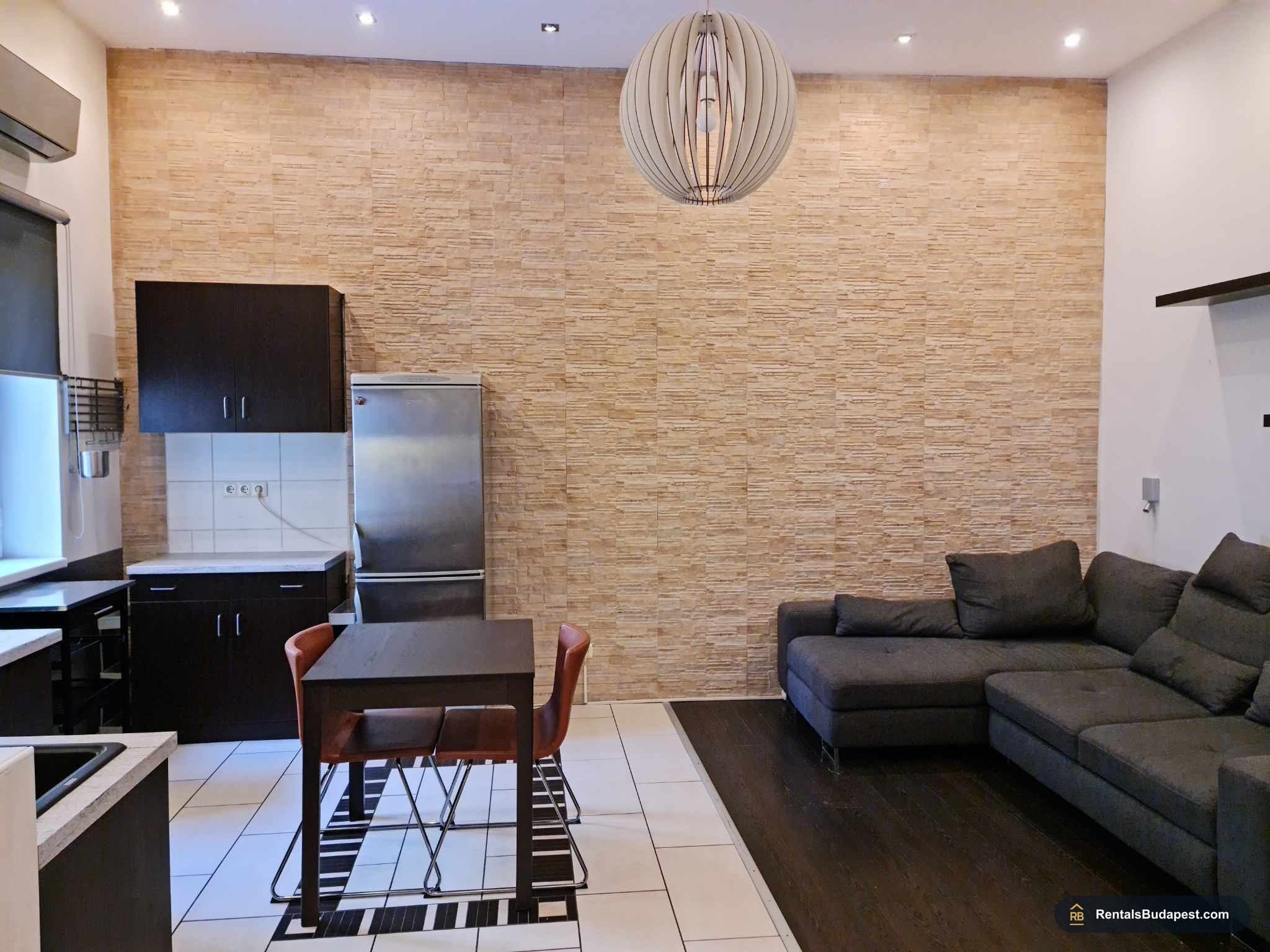 Apartment for Rent in Budapest District 5 | Hold utca