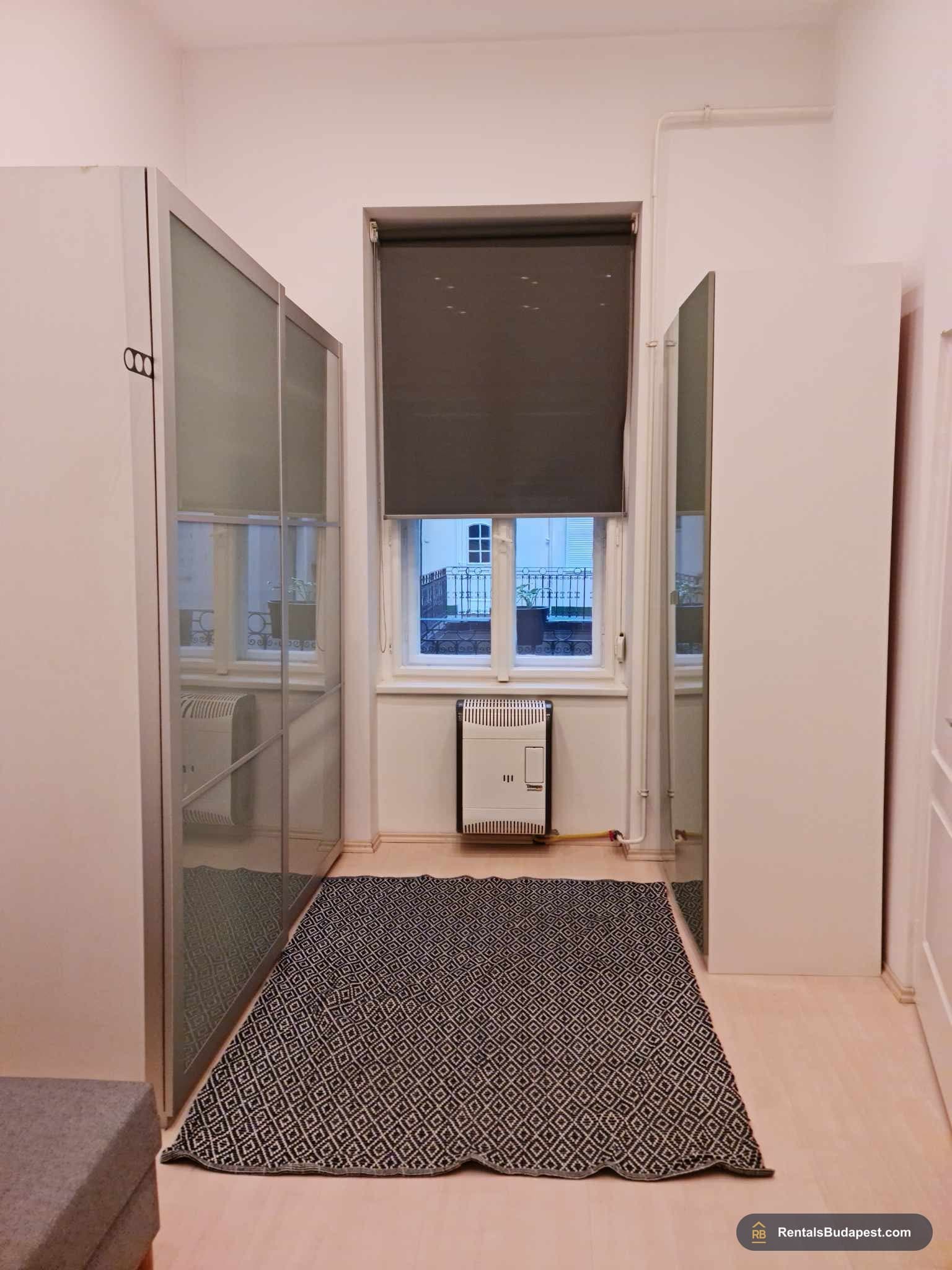 Apartment for Rent in Budapest District 5 | Hold utca