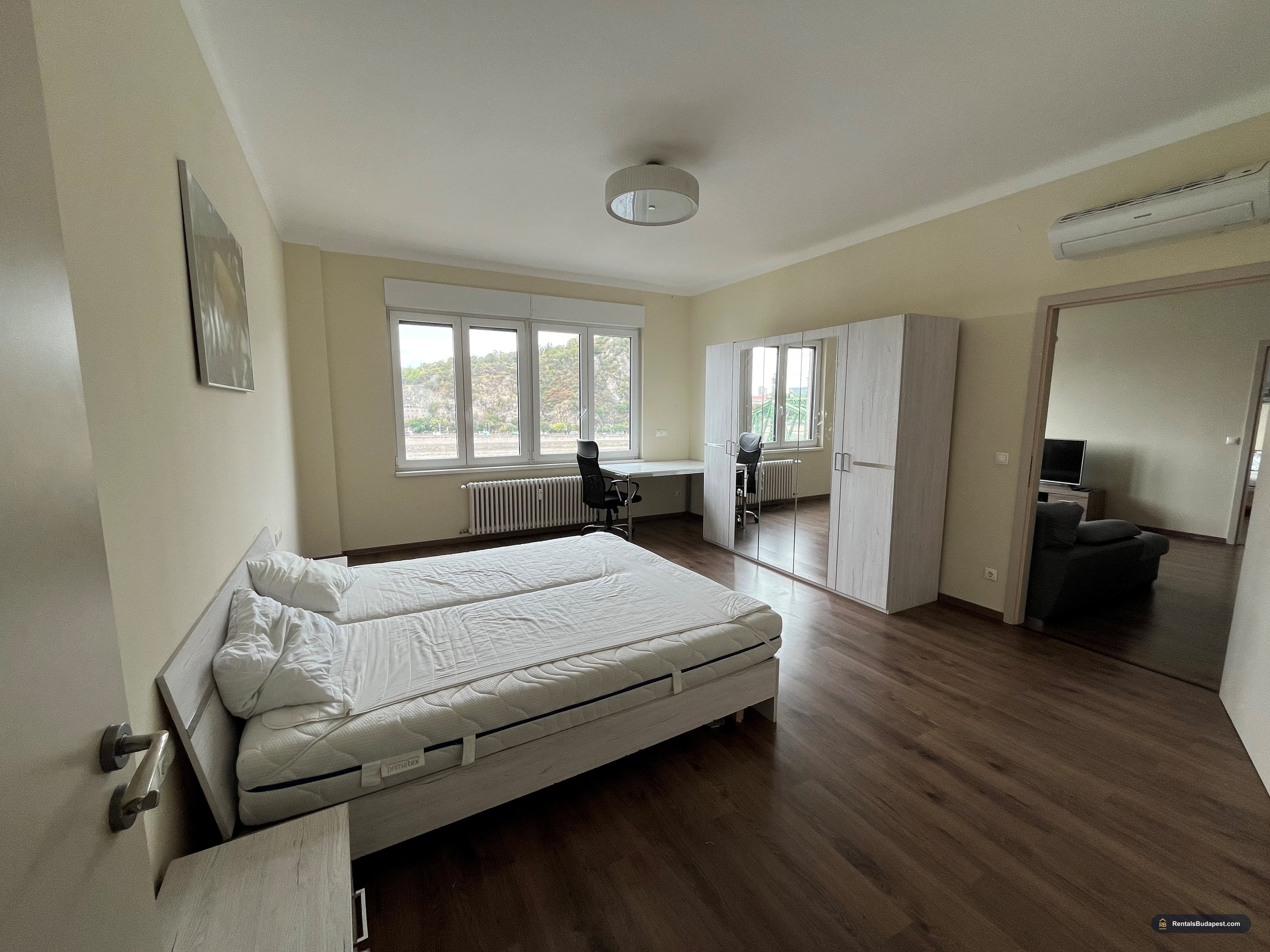 Apartment for Rent in Budapest District 5 | Danube View