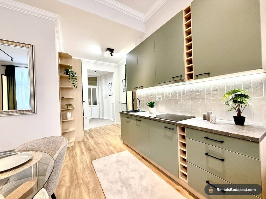 Renovated 3-Bedroom Apartment for Sale near New York Café | District 7