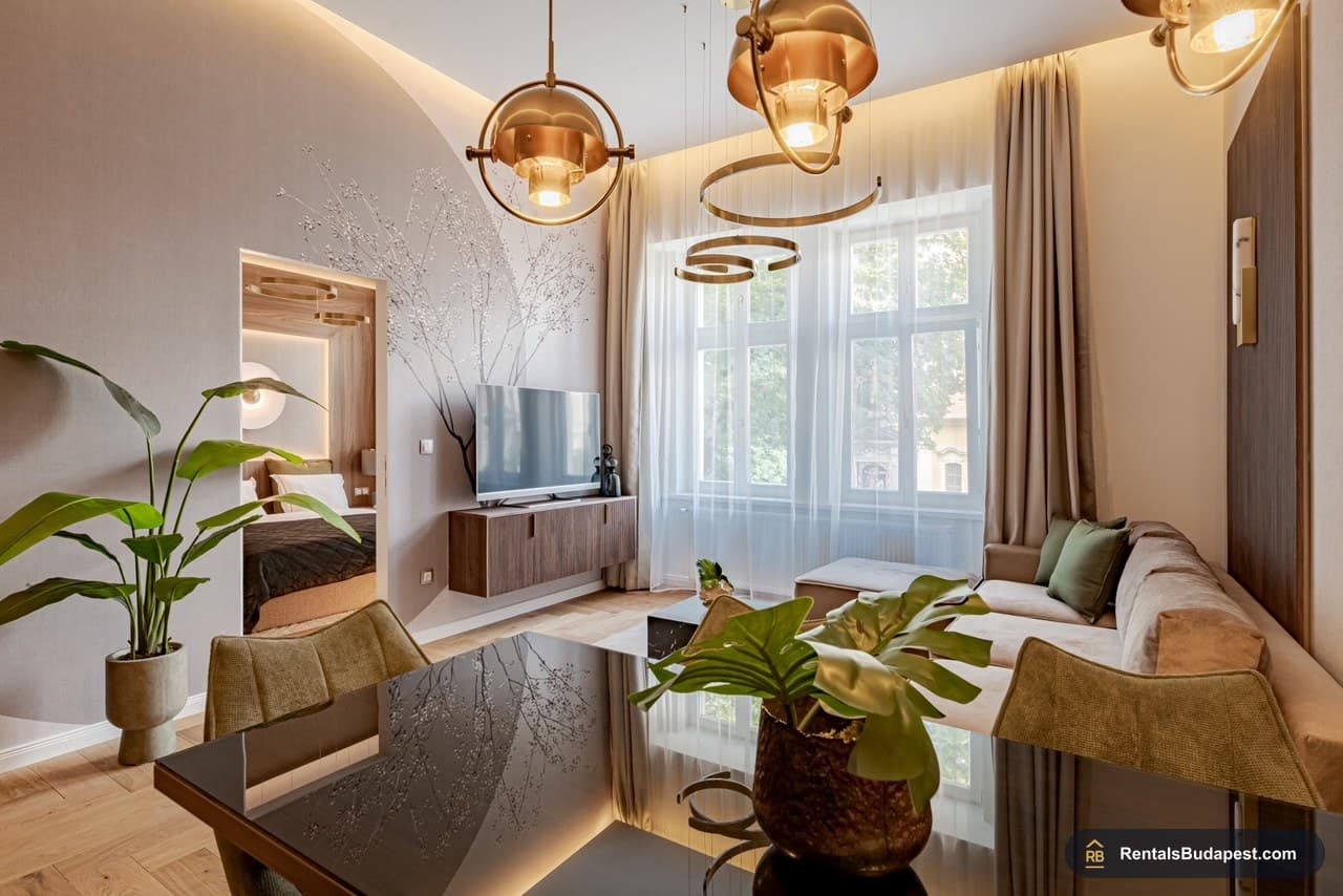 Renovated 2-Bedroom Apartment with Garden Views for Sale | Veres Pálné utca, District 5