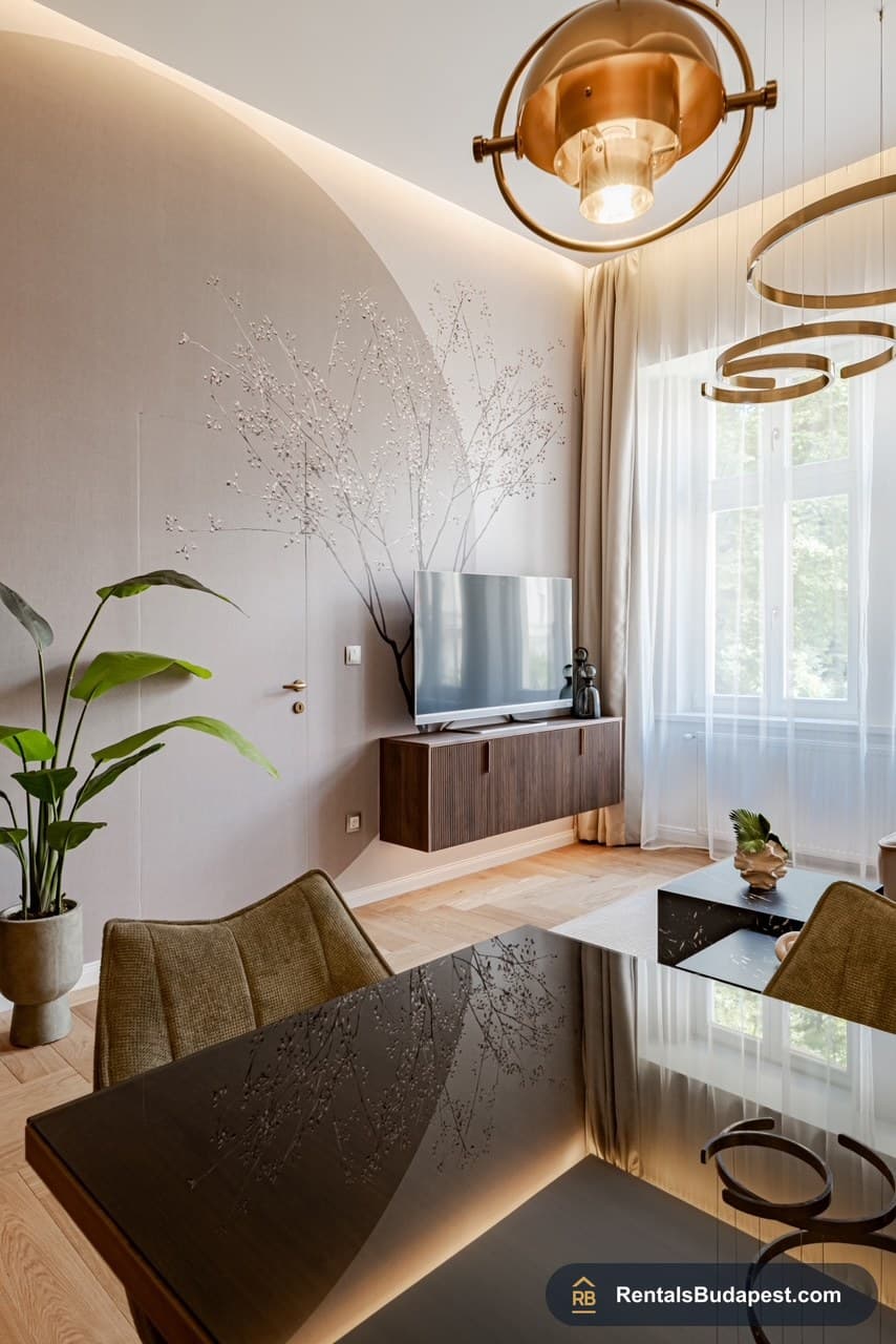 Renovated 2-Bedroom Apartment with Garden Views for Sale | Veres Pálné utca, District 5