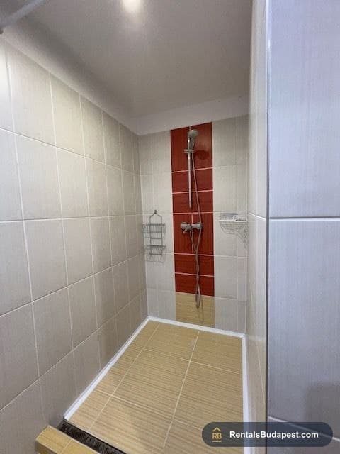 Investment Property for Sale near Blaha Lujza tér