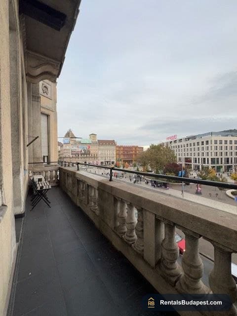 Investment Property for Sale near Blaha Lujza tér