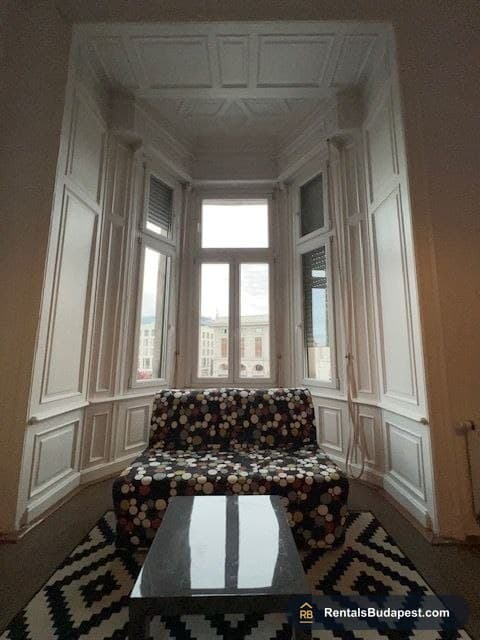 Investment Property for Sale near Blaha Lujza tér