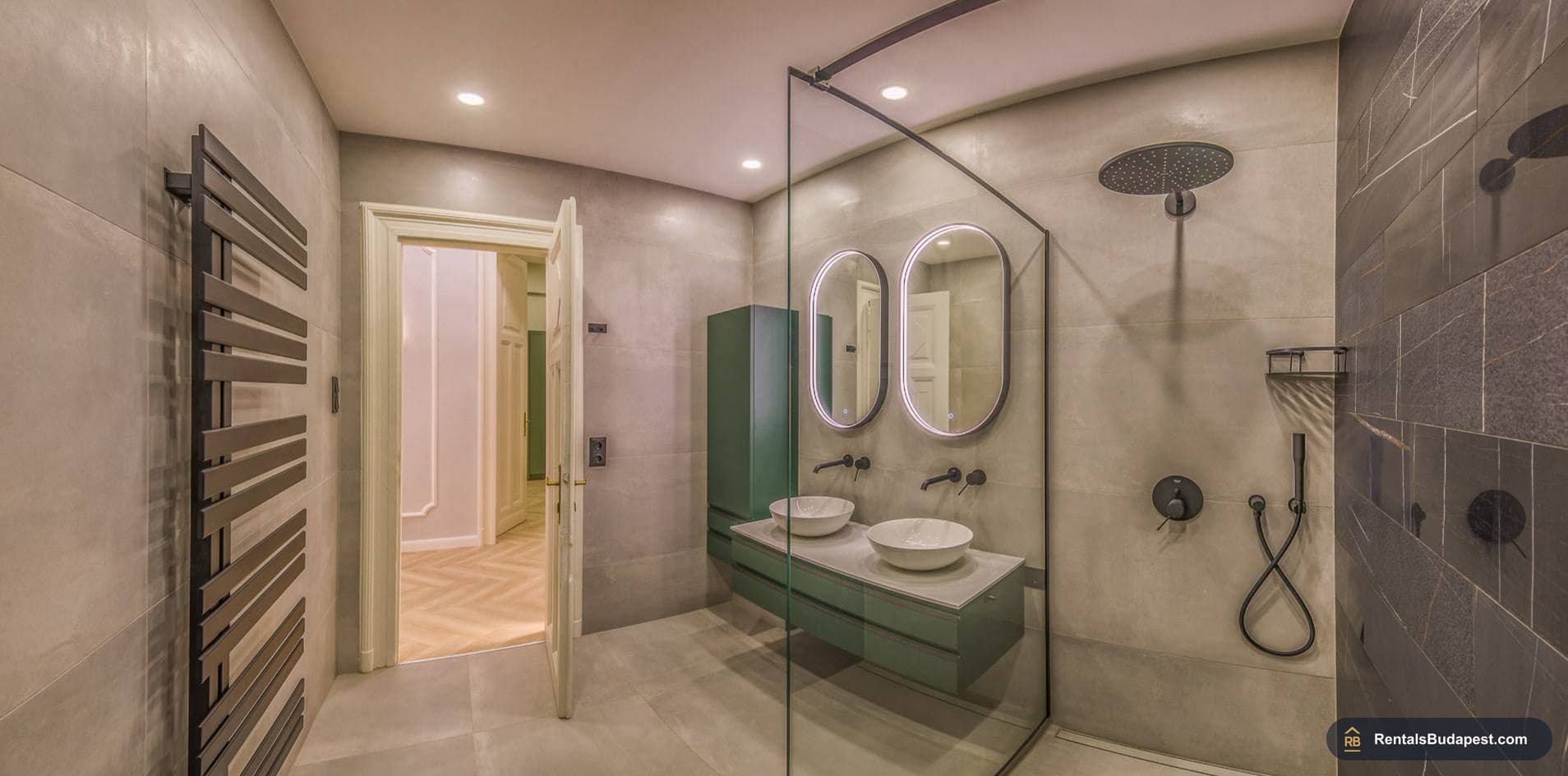 Luxury 2-Bedroom Apartment for Rent in Budapest V – Október 6. utca