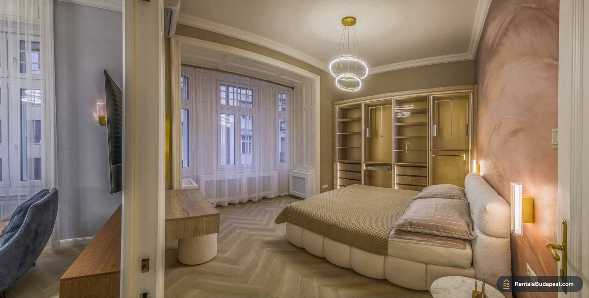Luxury 2-Bedroom Apartment for Rent in Budapest V – Október 6. utca