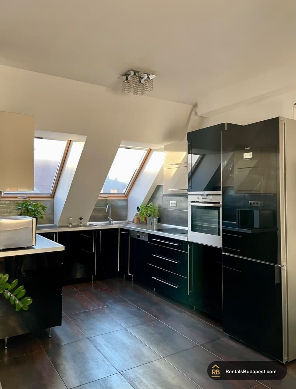 Furnished 2-Bedroom Apartment for Rent on Sobieski János utca, Budapest IX
