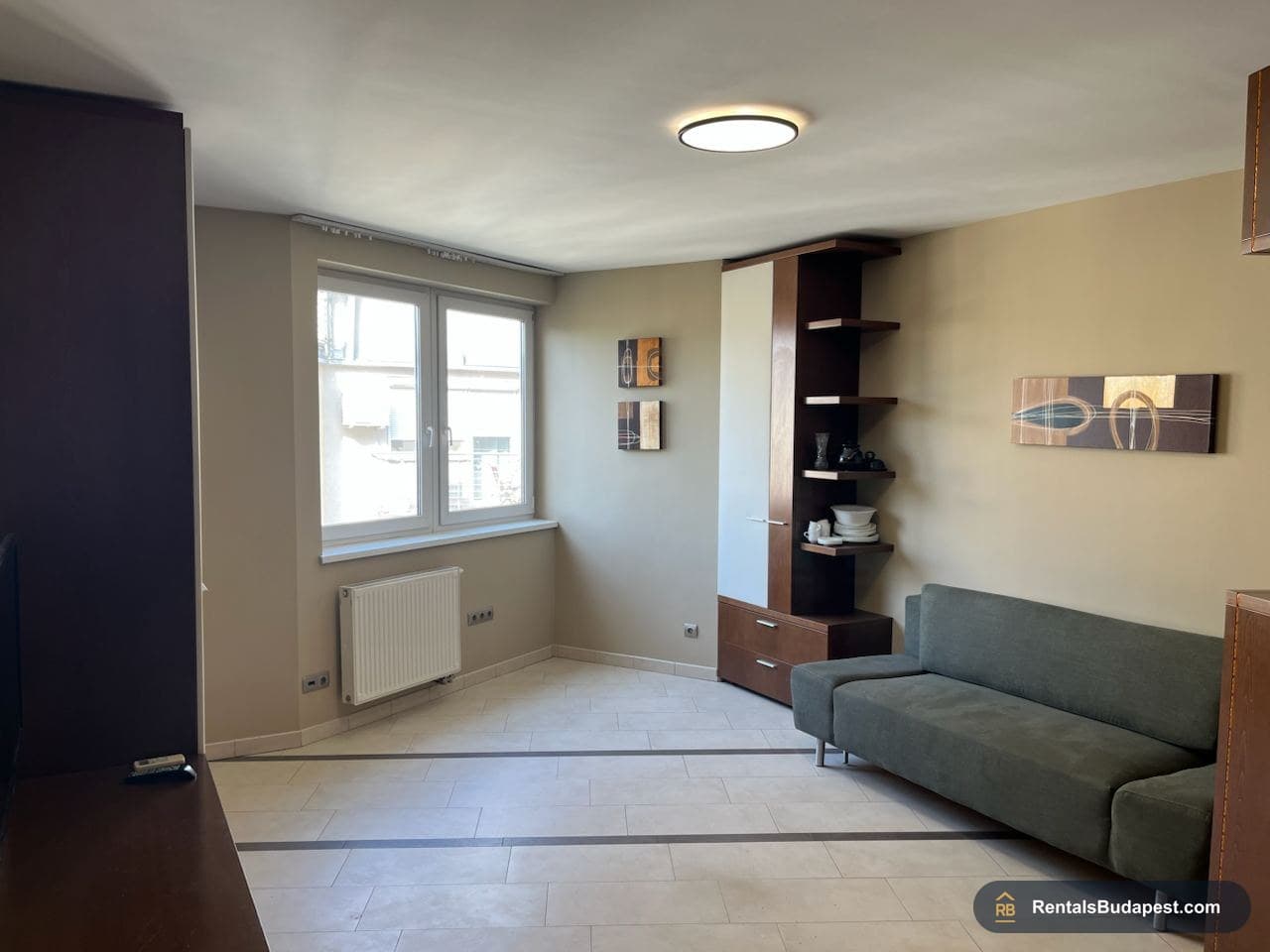 Budapest 1-Bedroom Apartment for Rent on Haller utca