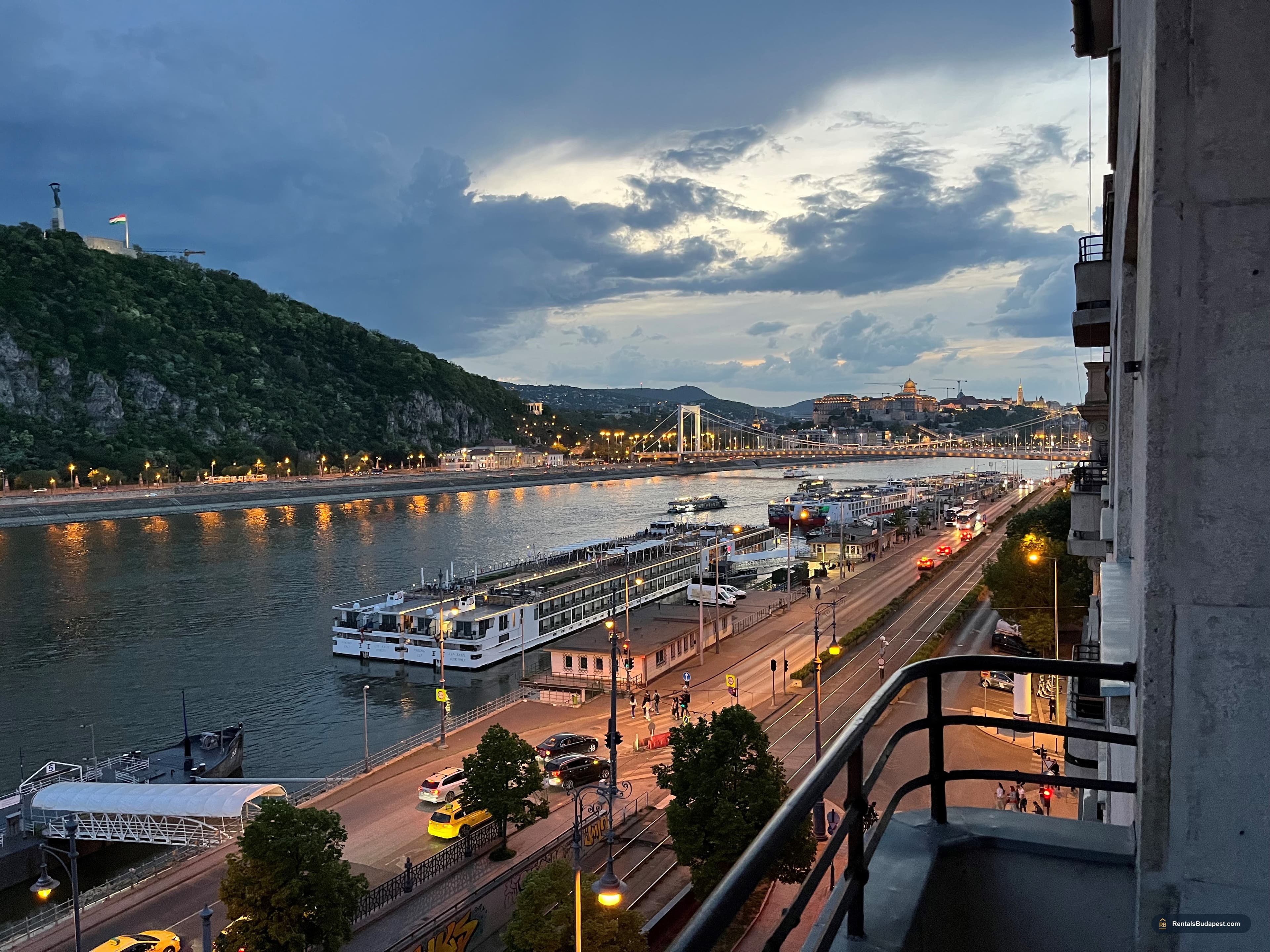 Apartment for Rent in Budapest District 5 | Danube View