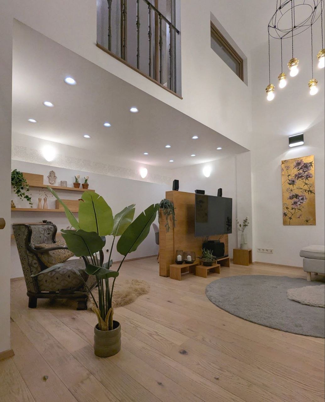 Luxury apartment Budapest 6th District – renovated 1-bedroom gallery flat on Andrássy Avenue, fully furnished with utilities included
