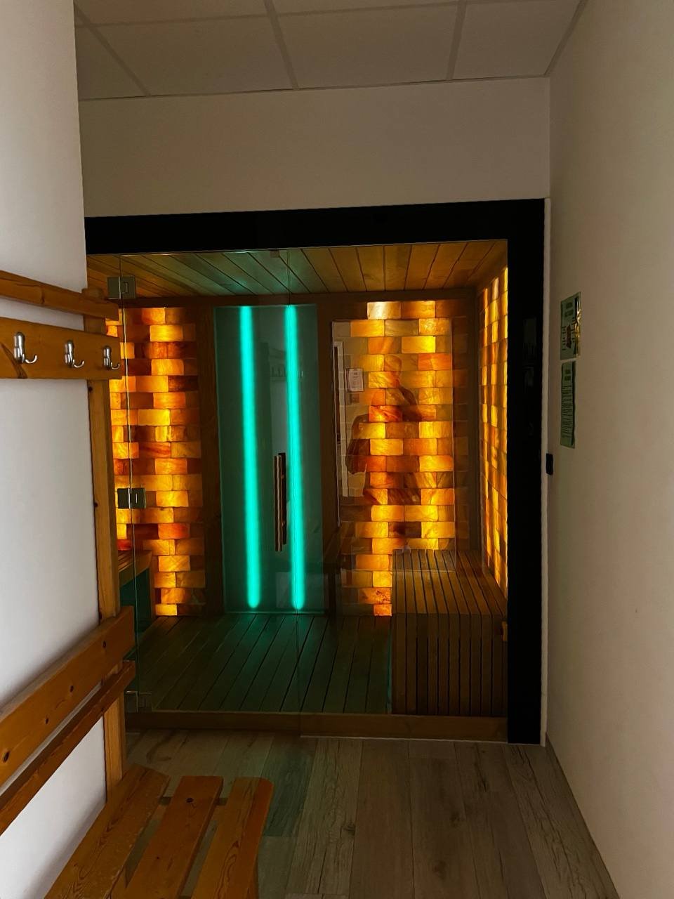 One bedroom apartment Budapest 9th District – luxury furnished flat with balcony, wellness access, and 24/7 reception near Boráros tér