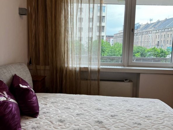 One bedroom apartment Budapest 9th District – luxury furnished flat with balcony, wellness access, and 24/7 reception near Boráros tér