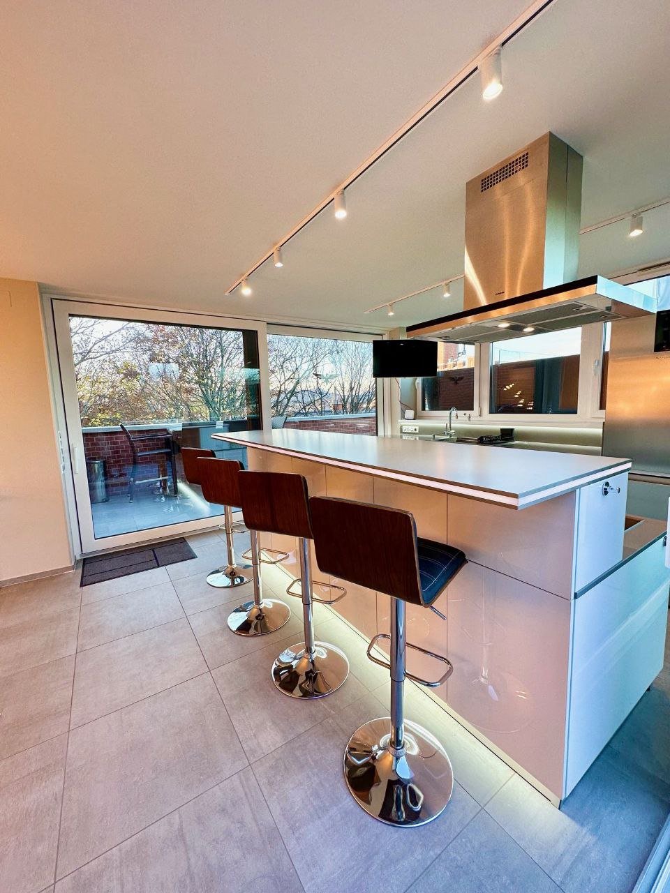 Luxury apartment Gellért Hill Budapest – panoramic view, furnished, 3 bedrooms, sauna, and rooftop terrace