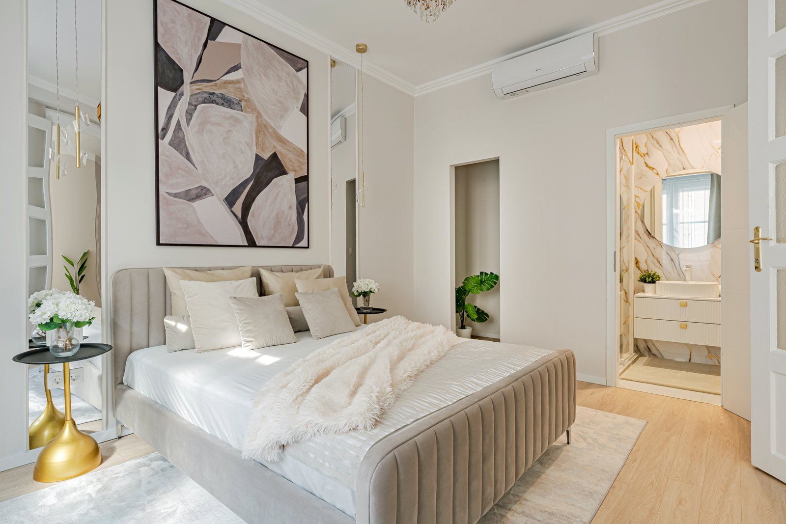 Renovated apartment in Budapest 13th District with balcony