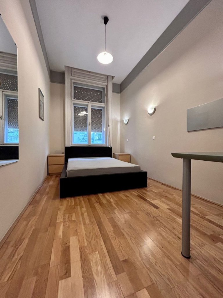 3-bedroom apartment Budapest 9th District – student-friendly rental with large living room near Corvinus